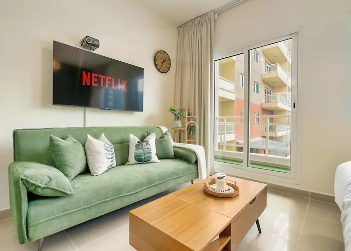 Nature-Themed Stay With 4K Projector