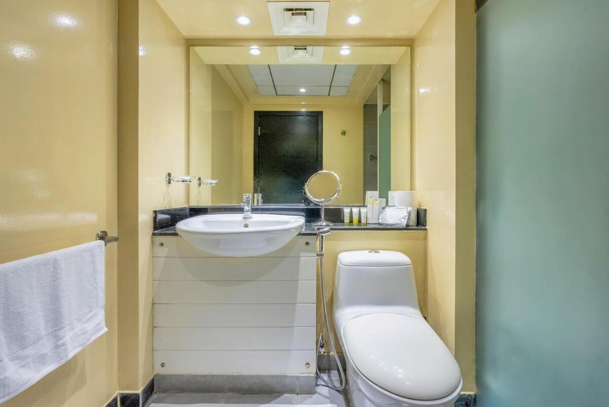 Nature-themed With 4k Projector Apartment Abu Dhabi